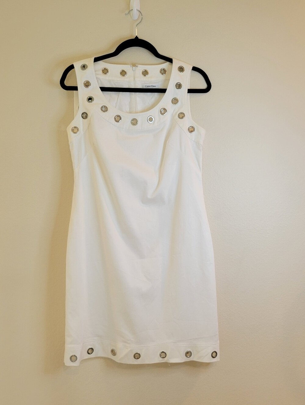 Calvin Klein Sleeveless White Sheath Dress With Silver Grommets Ladies Size 8.